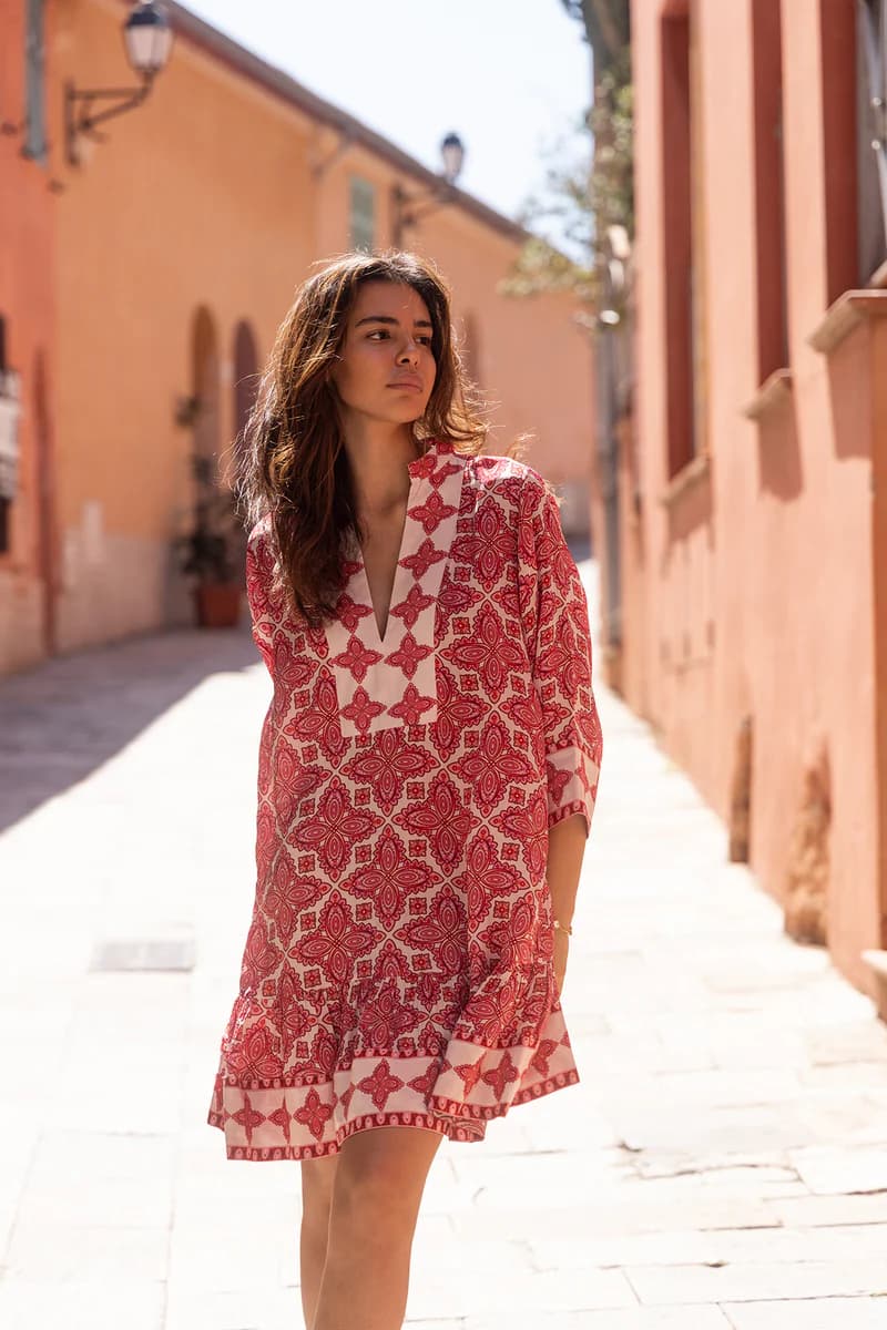 Robe bianca - Red lotus